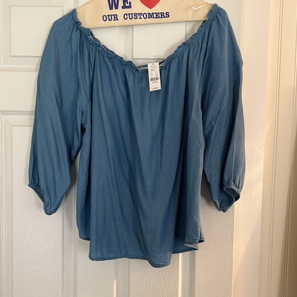 Blue denim shirt - Picture 2 of 3